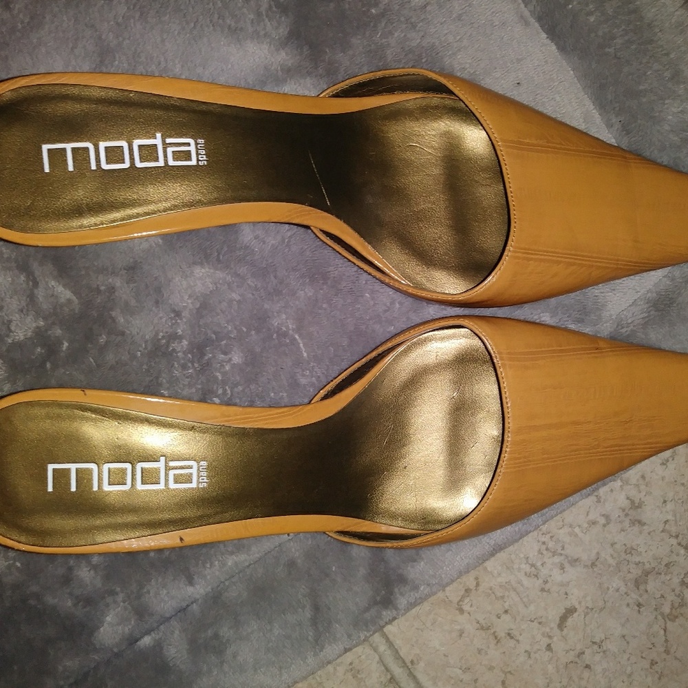 MODA Spana Spicy mustard color mules-Lightly worn